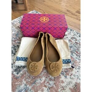 tory burch suede Logo Tan flats Size 7.5